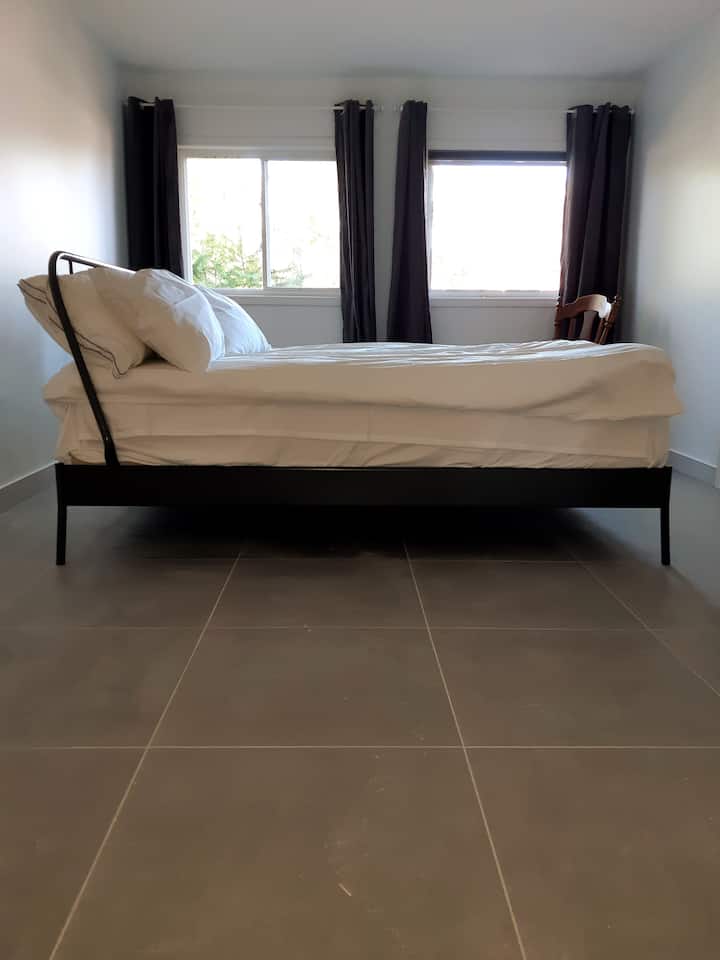 Დაეთანხმეთ 193 × 203 სმ ზომის HIDRASUND ლეიბს