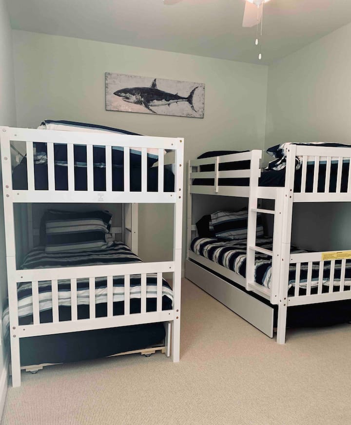 Middle-Level Bedroom with Two Sets of Twin Bunkbeds + Trundle Pull-Outs