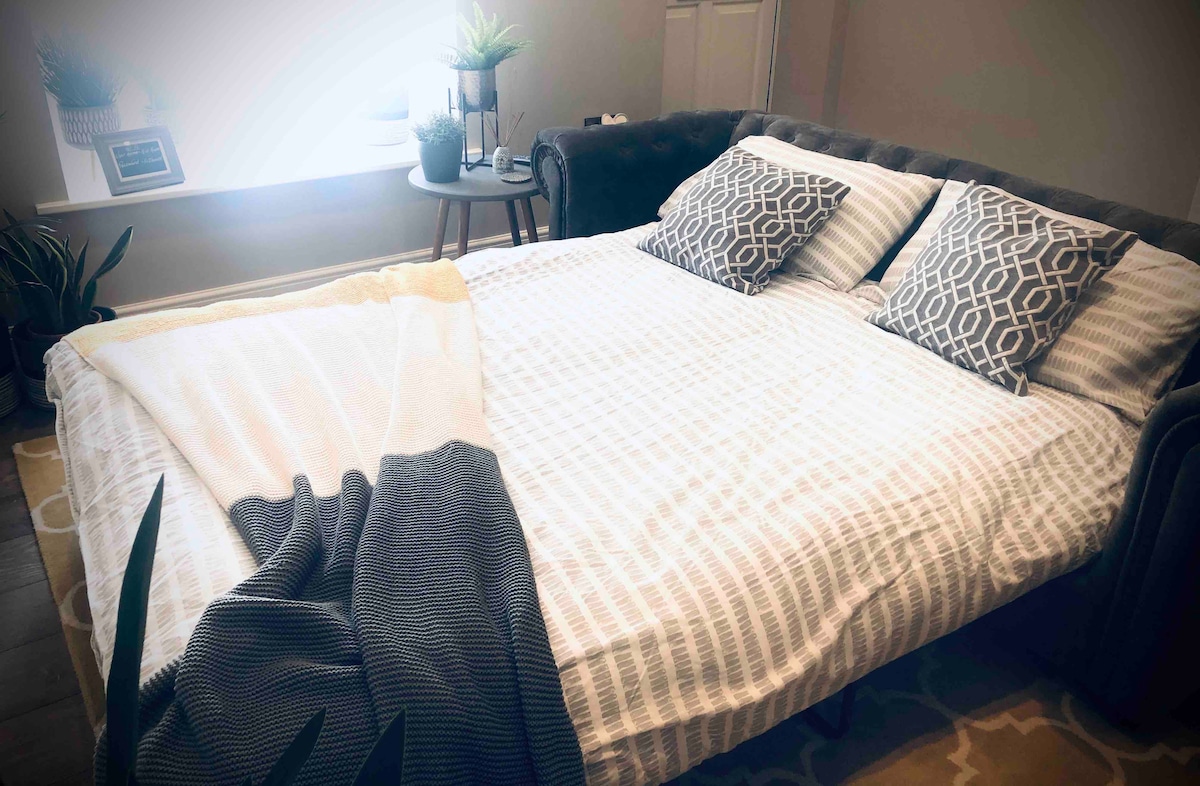 The 3 seater chesterfield sofa makes into a double bed with mattress topper and fluffy duvet it will help you have a perfect sleep. 