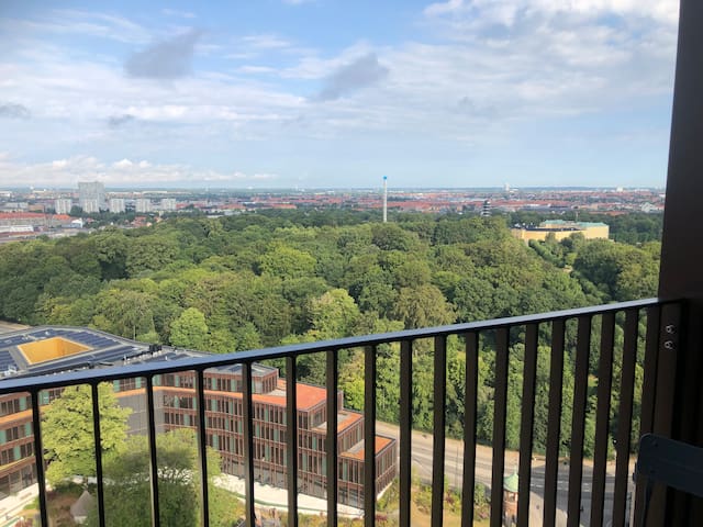 Amazing Views & Sunsets – Carlsberg District