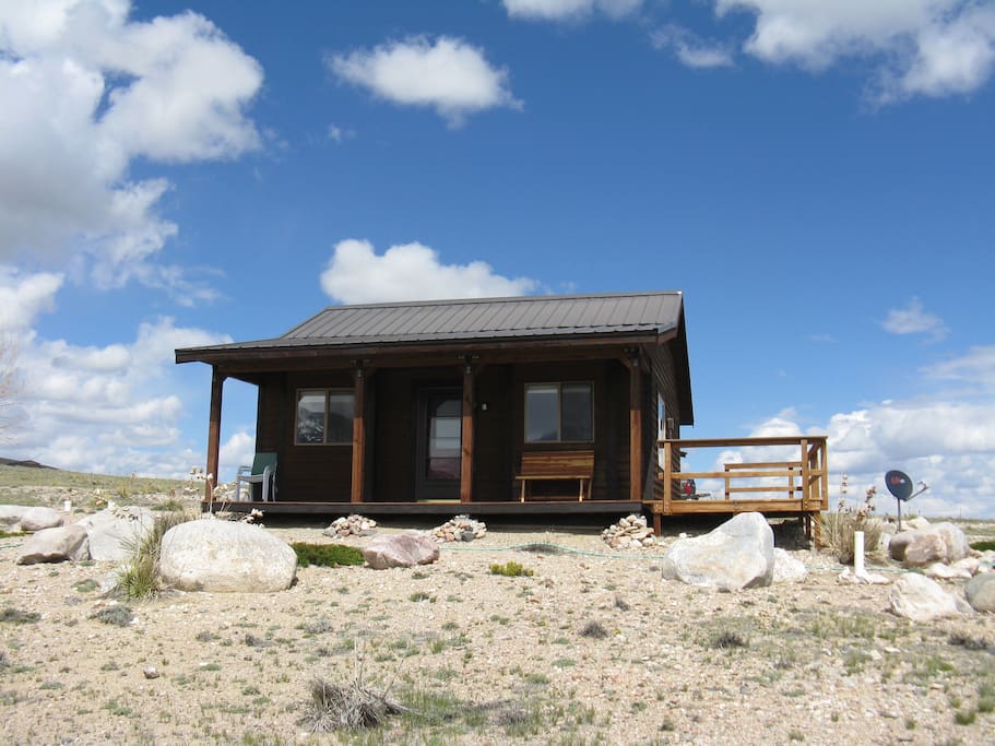Baker Cabin in scenic Clark Wyoming Cabins for Rent in Clark, Wyoming
