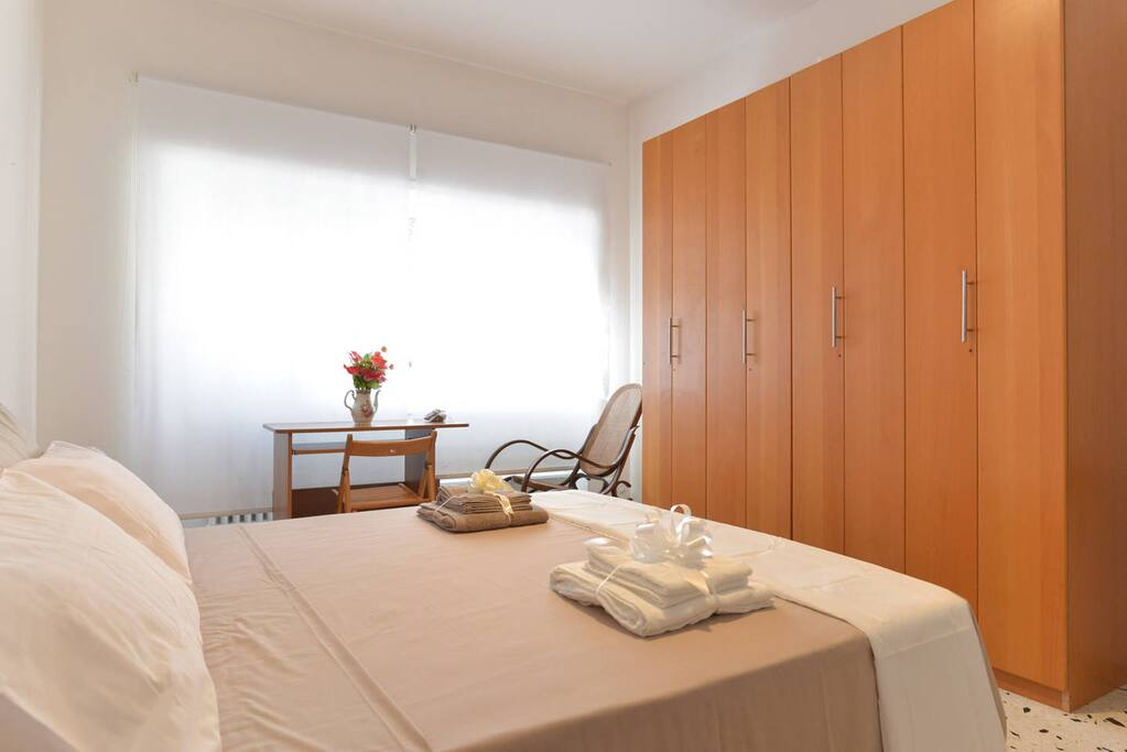 bedroom2