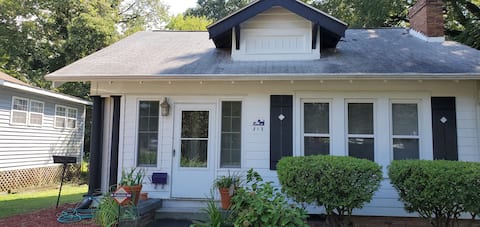 Popular Airbnb listing: Home is where the heart is! in Wilmore