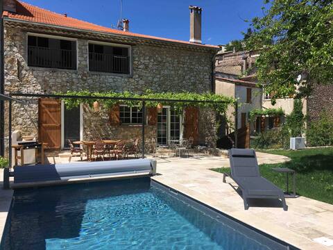 Property heart village  between Lac du Verdon and sea
