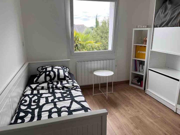 საძინებელი 1