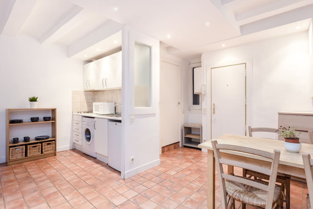 Kitchen / entrance