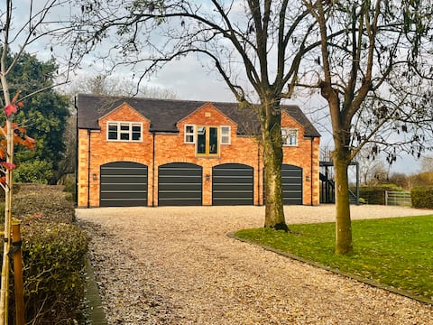 Exclusive couple's luxury countryside retreat