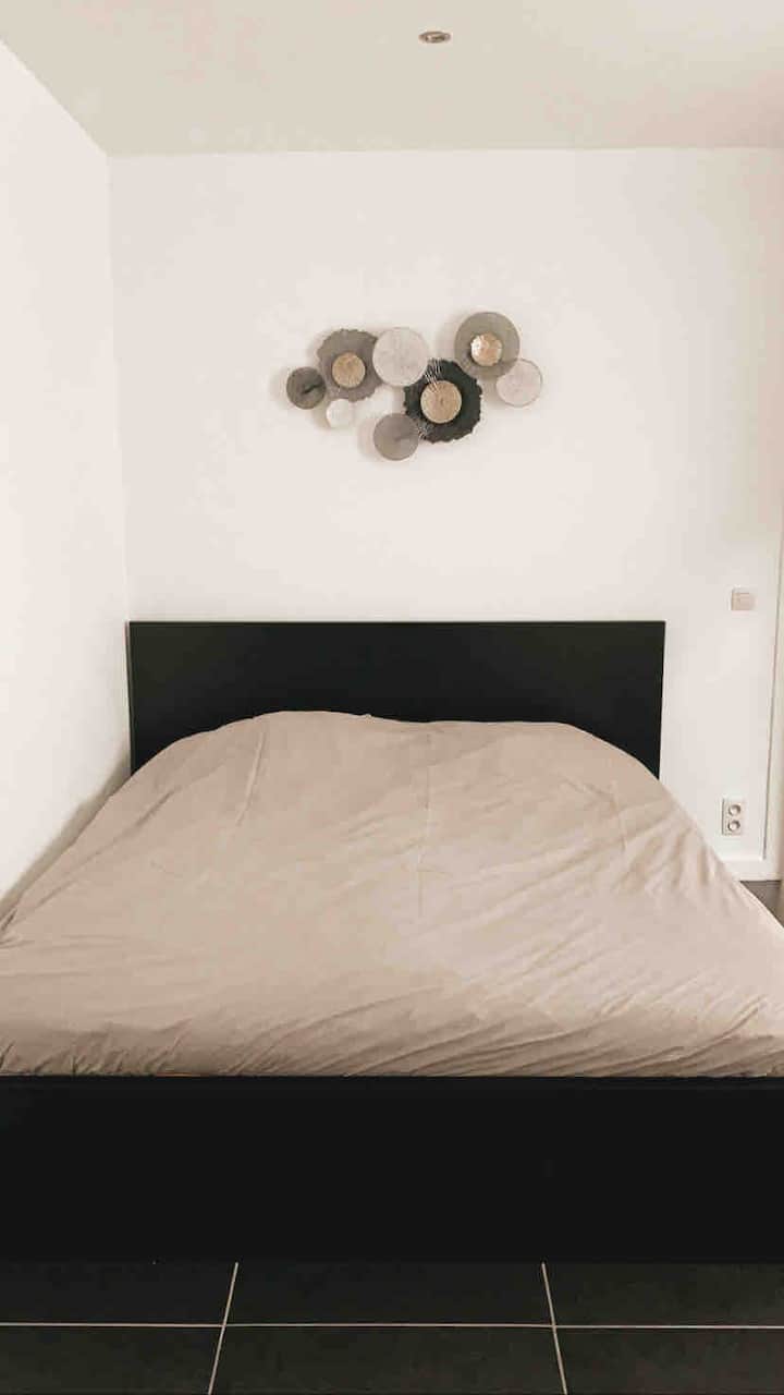 Chumba 1 cha kulala na kitanda cha watu wawili