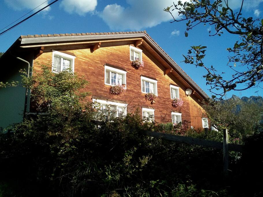 3 Zimmer-Wohnung auf Bergbauernhof in Parterre.