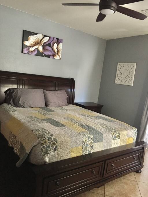 King size bed master bedroom