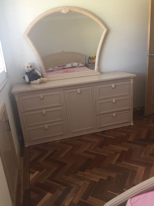 Elegant dresser with drawers for your convenience