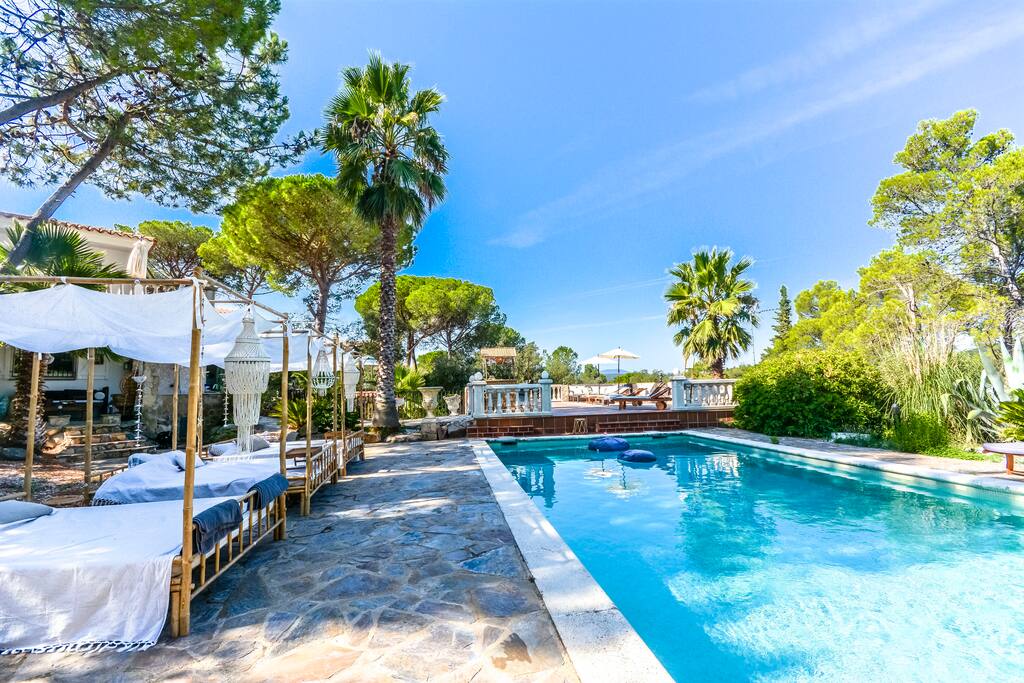 Private pool and cabanas