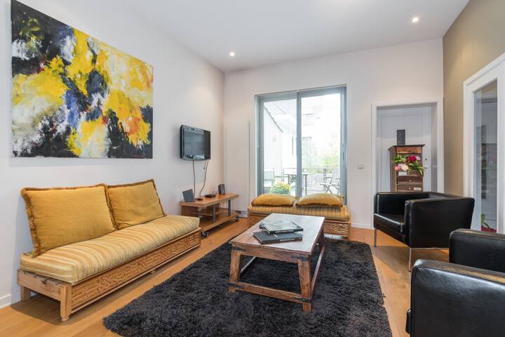 ! Fantastic Large House (Exposition) gallery image 2