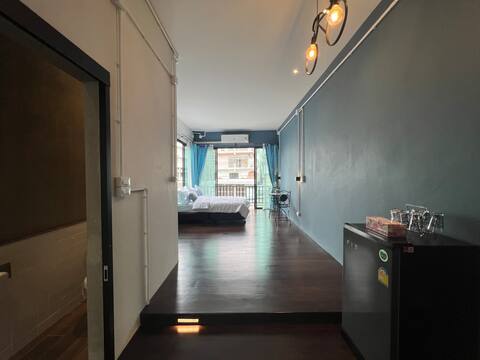 Breezing Canal House, Near Khaosan Road