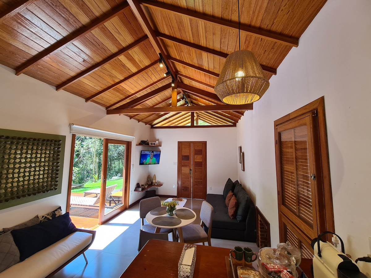 Successful Airbnb property: Chalet with private river and heated pool in Casimiro De Abreu