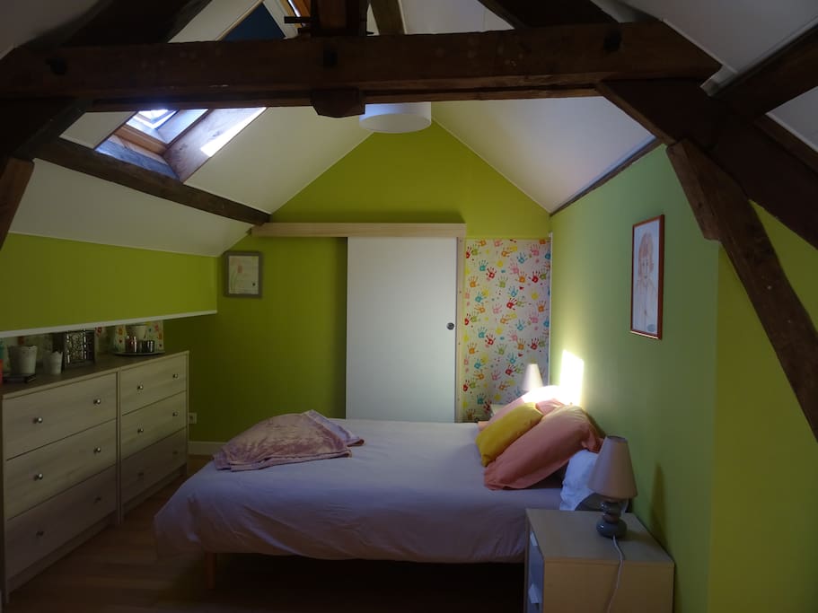 Chambre 2 (traversante)