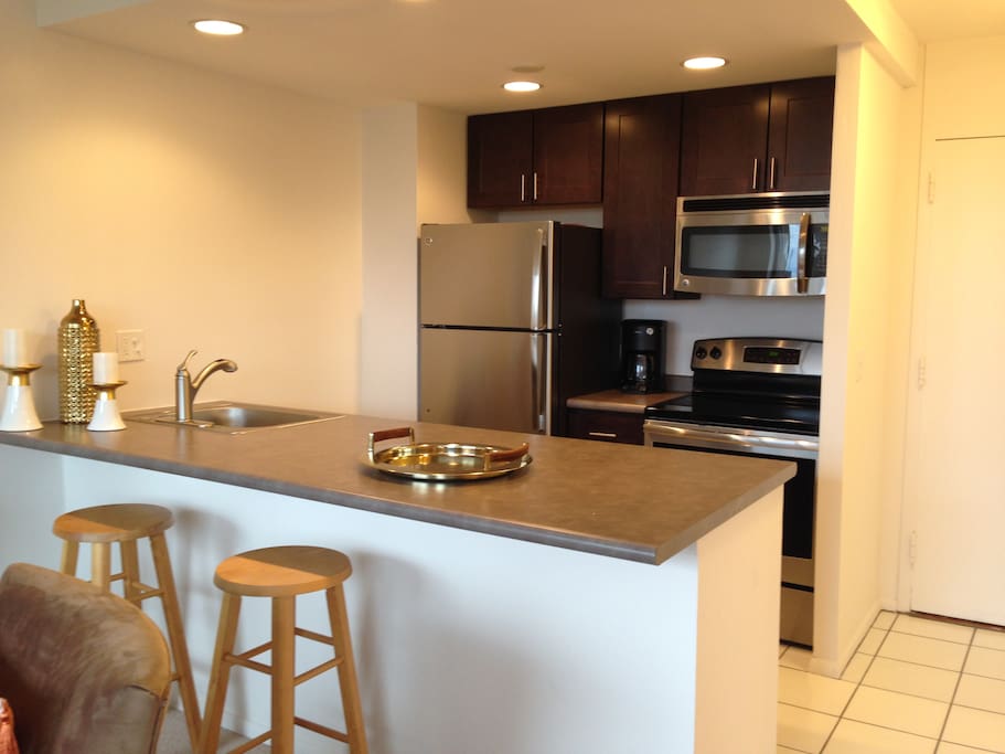 Full Size Kitchen with Stainless Steel Appliances