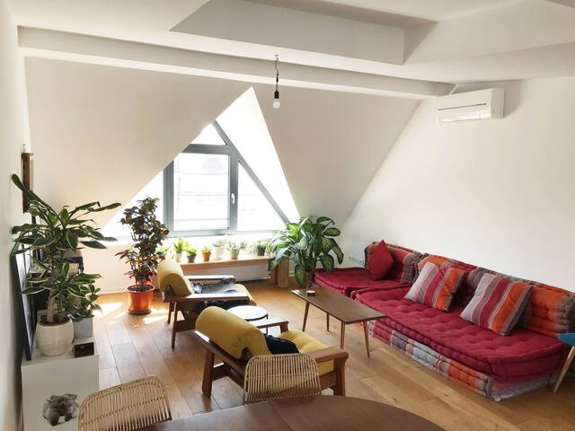 Perfect For The Family: Luxurious, Sunny Rooftop gallery image 2