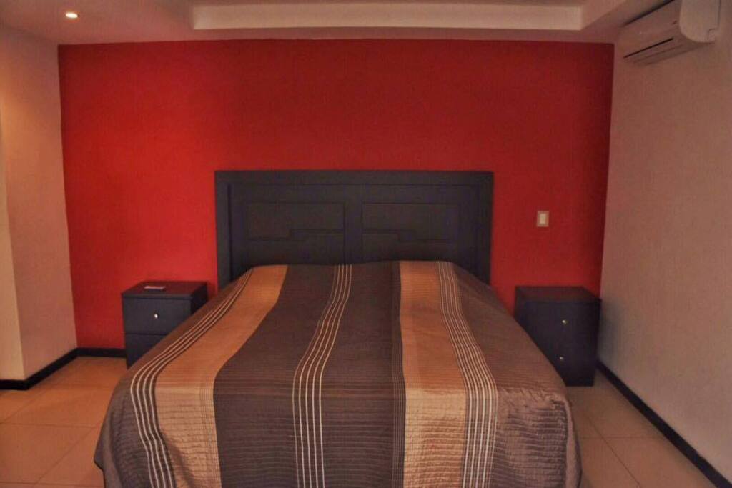 Cuarto Principal con cama king