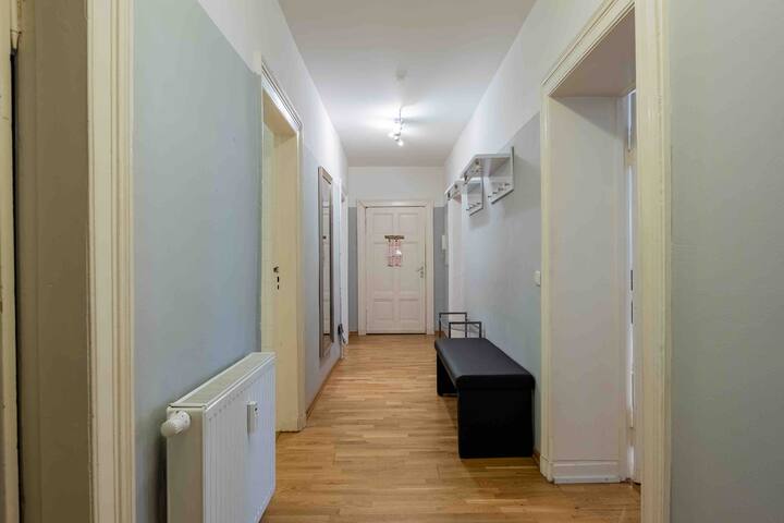 BIG CENTRAL BERLIN CITY MITTE 4RMS FLAT 1ALocation gallery image 5