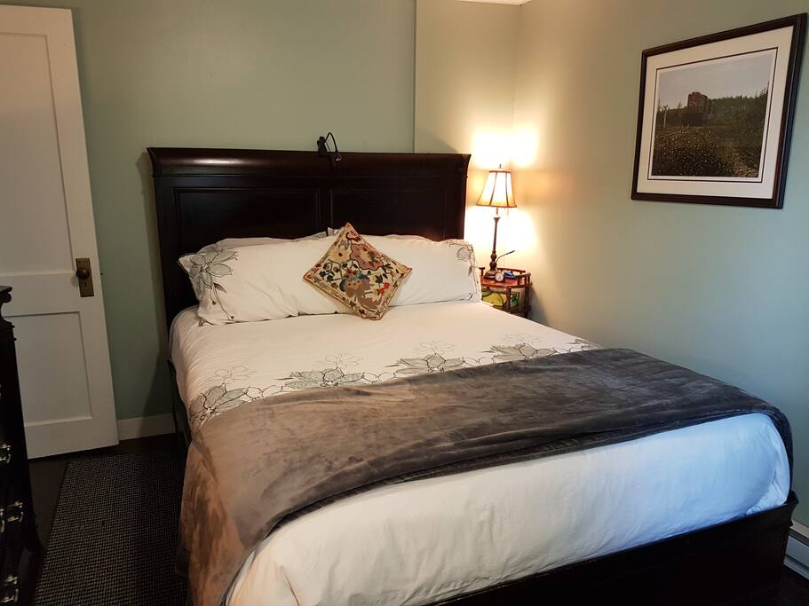 Queen size bed