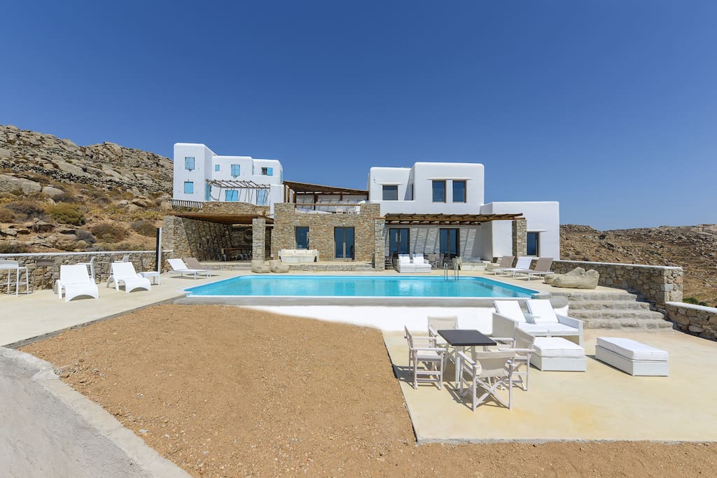 Amallini suites' shared outdoor area