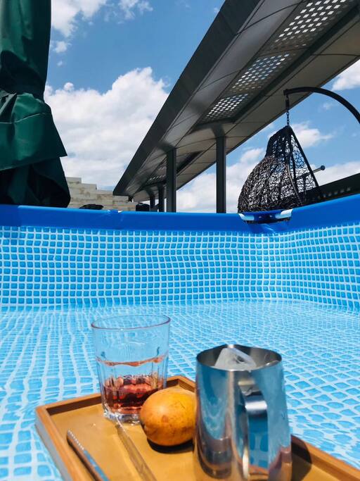 屋顶泳池Terrace Swimming-pool