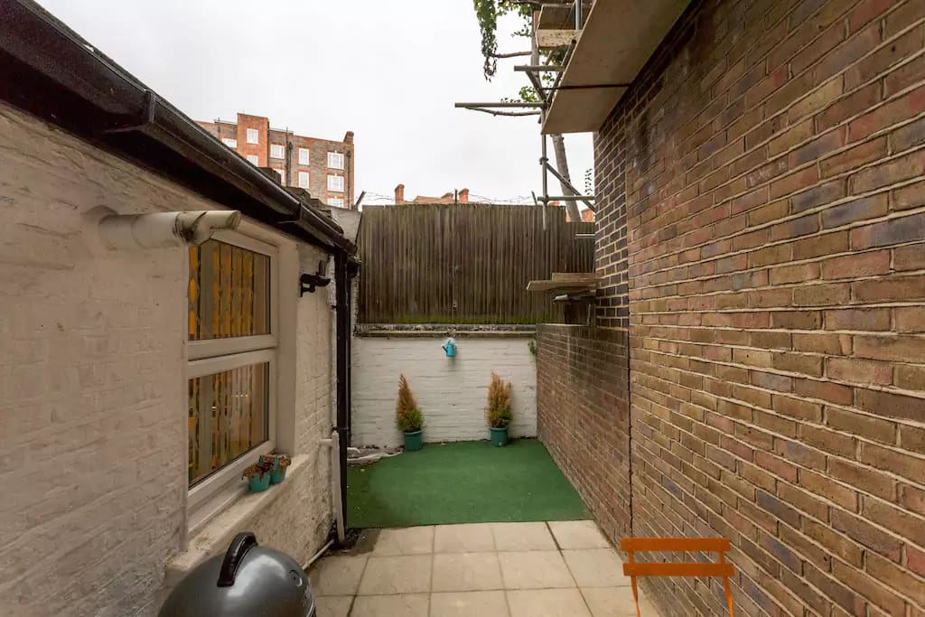 Private garden of the flat