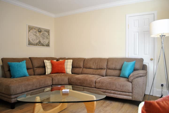 James Haven- Stylish Coastal Townhouse - East Neuk