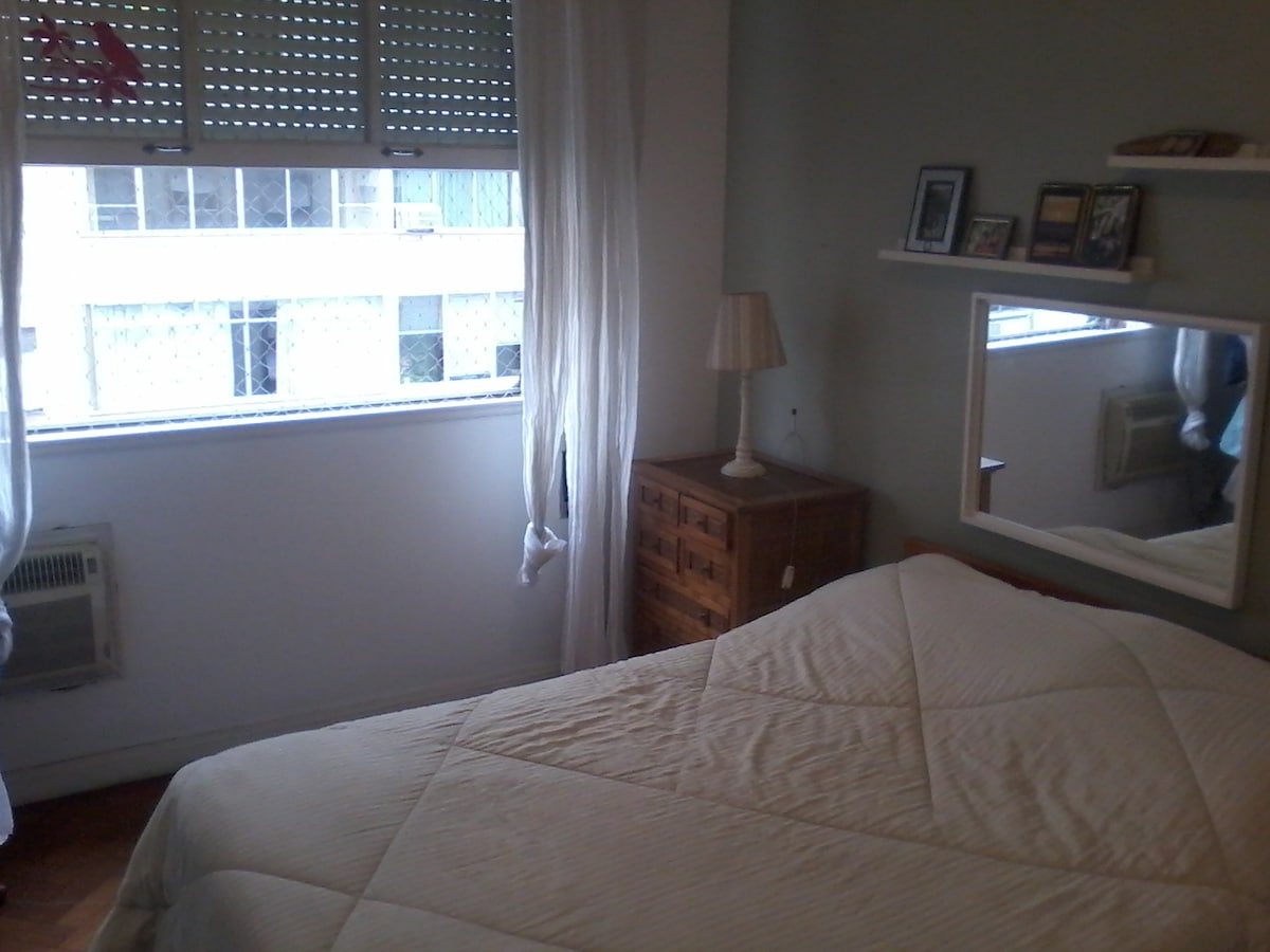 Habitación doble con aire acondicionado