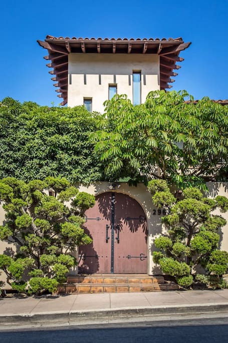 Entry gate
