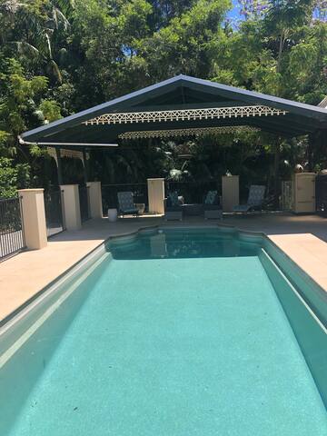 A Graceful, Colonial Style Home on Two Acres gallery image 2