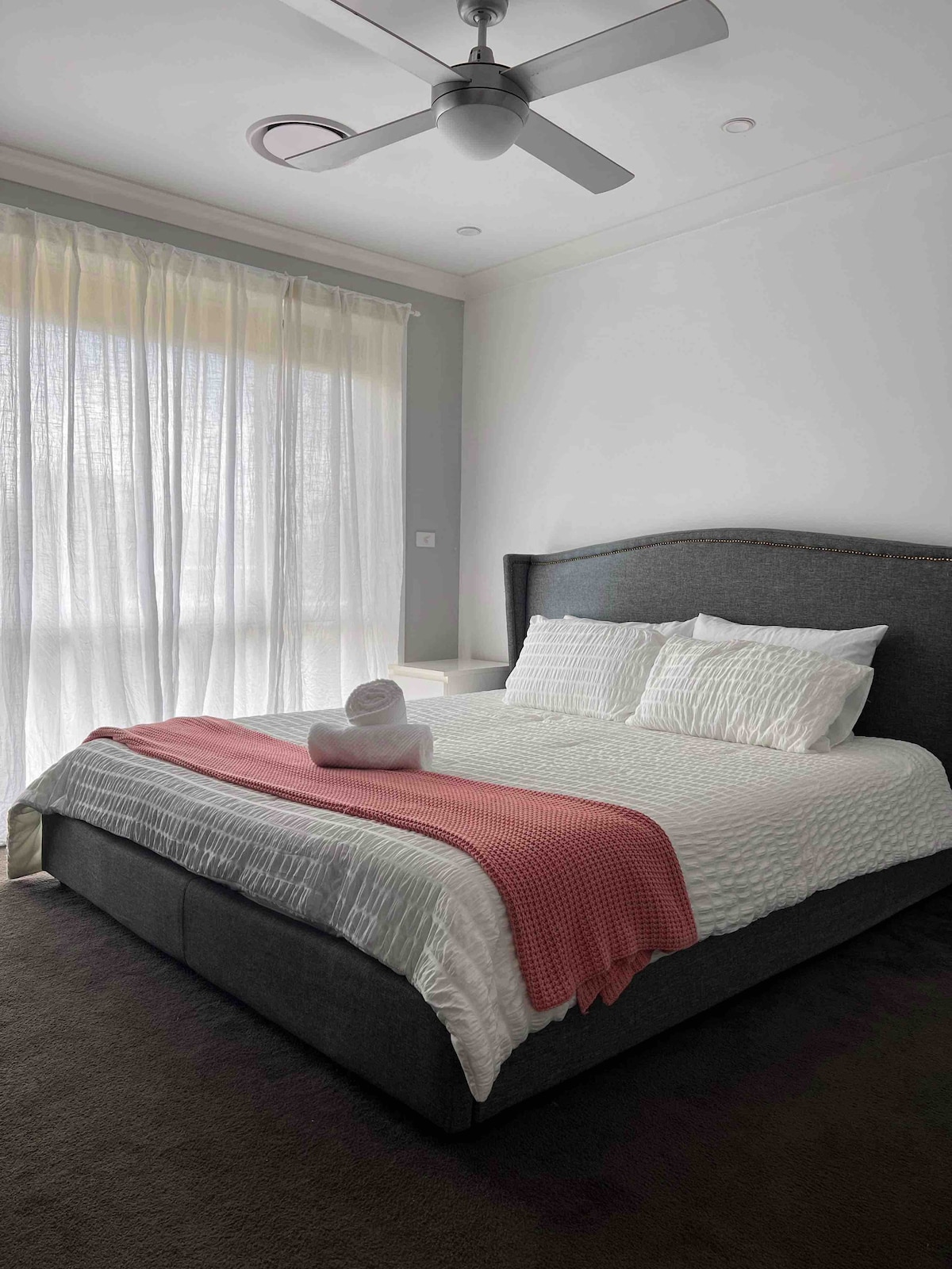 غرفة النوم 1