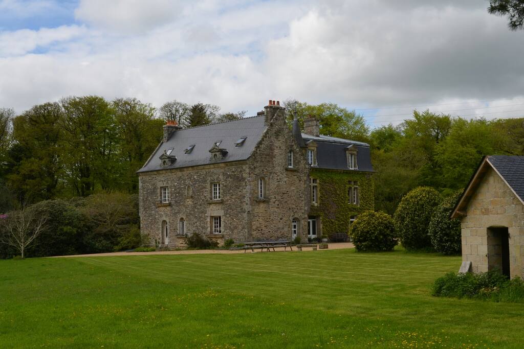 Manoir de Toullaëron - Vue du parc
