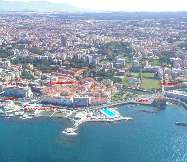 Vista aerea dal mare