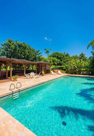 Pool hot-tub tennis tropical oasis gallery image 3