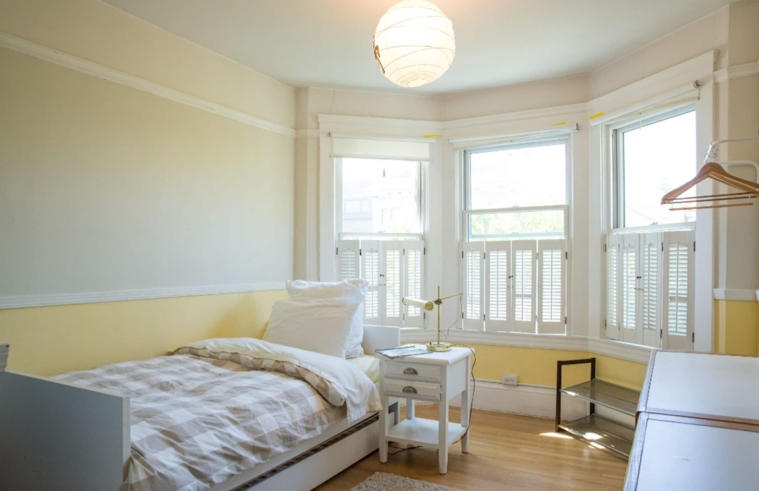 Home in San Francisco · ★4.92 · 3 bedrooms · 3 beds · 2 baths - Image 28