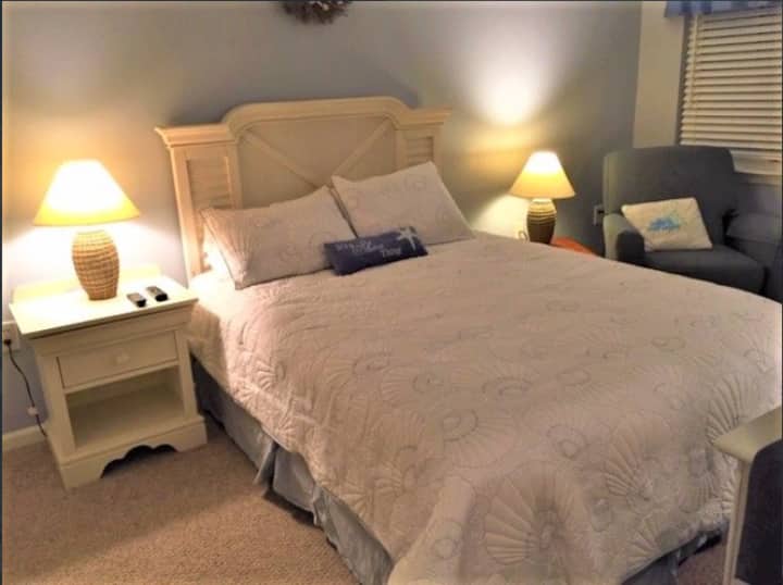 2 - ра спалня с двойно легло и кът за сядане