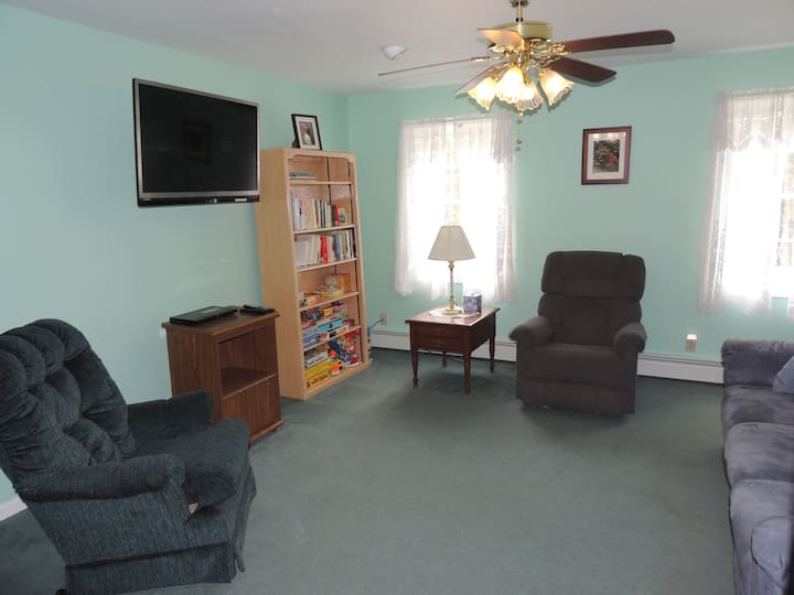 2b Home Sleeps 5, Borders Park; Near Attractions! - Southwest Harbor, ME