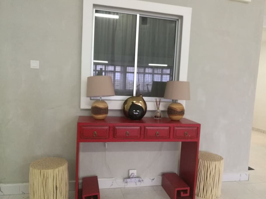 Living Console Table