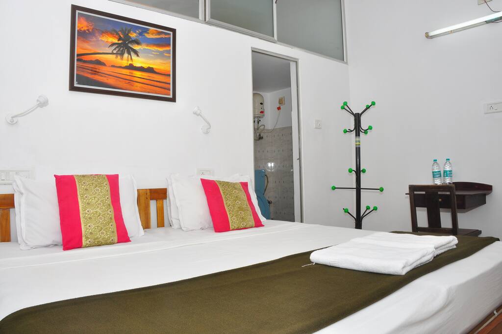 TWIN BED