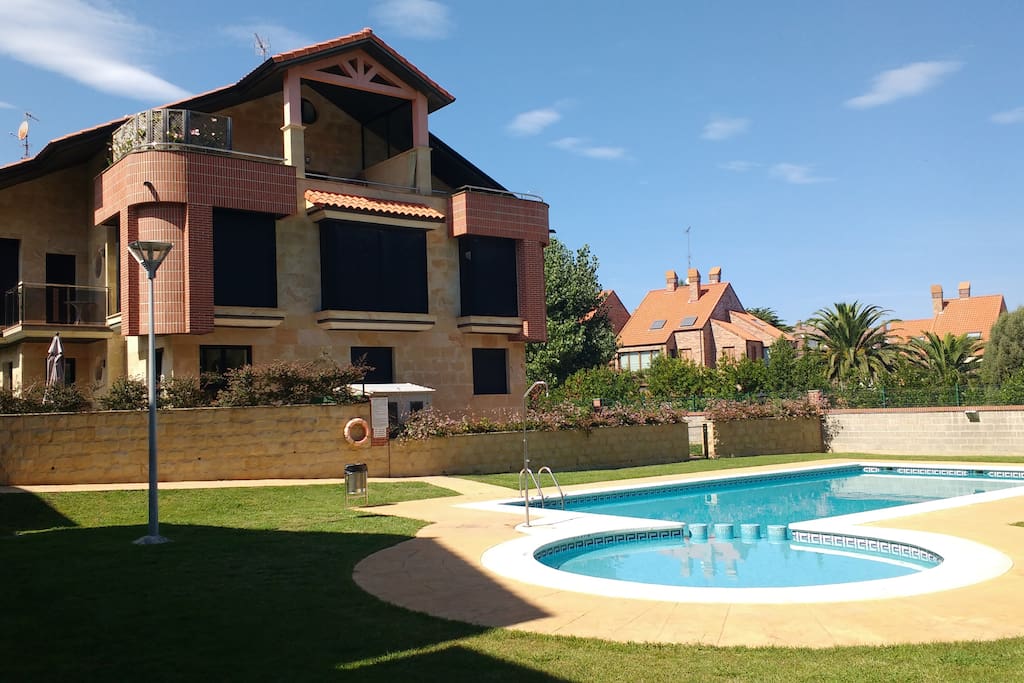 Piscina urbanización