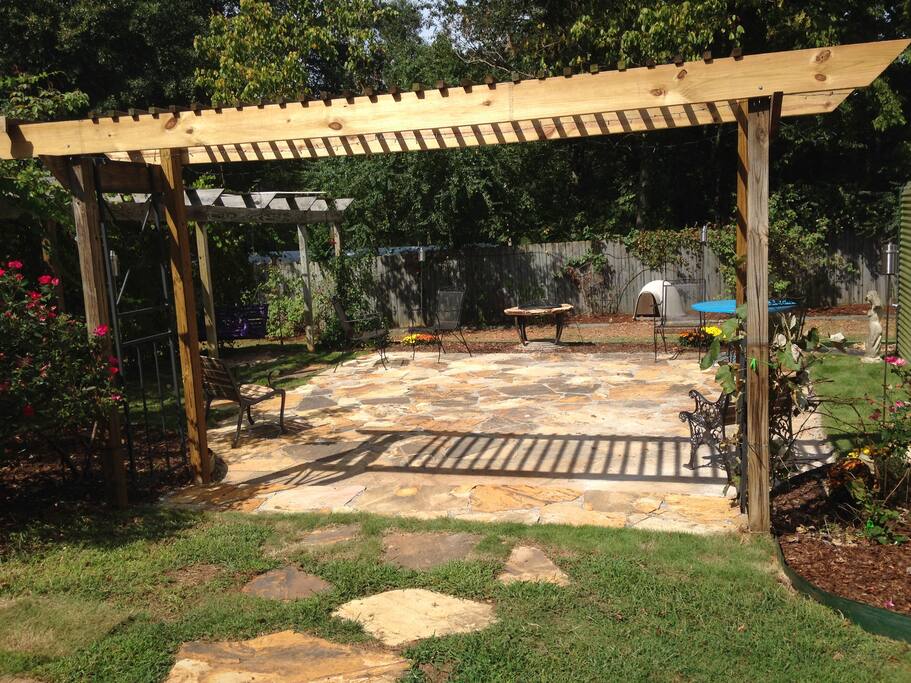 Beautiful outdoor patio area. We have hummingbirds in the spring and summer and lots of other birds and wildlife that visit our backyard.