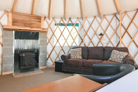 Popular Airbnb listing: Secluded Yurt on Sugar Mountain. Furnished, HotTub in Sugar Mountain