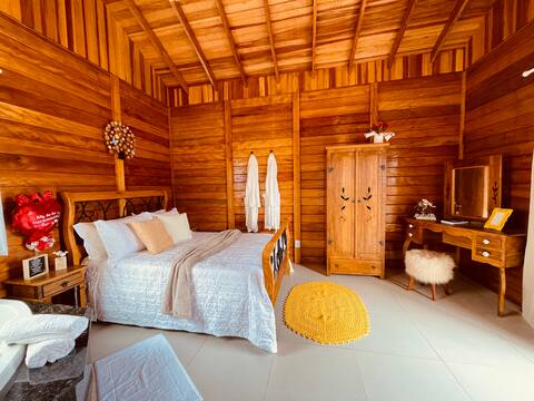 Glamping Romantic Rustic Cabin/ Hydro/Coffee