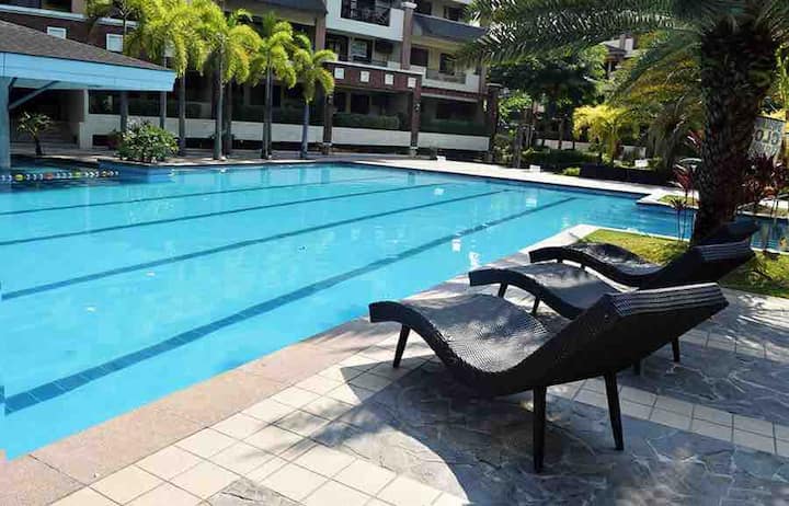 2 Bedroom Condo With 24-hour Security - Valenzuela