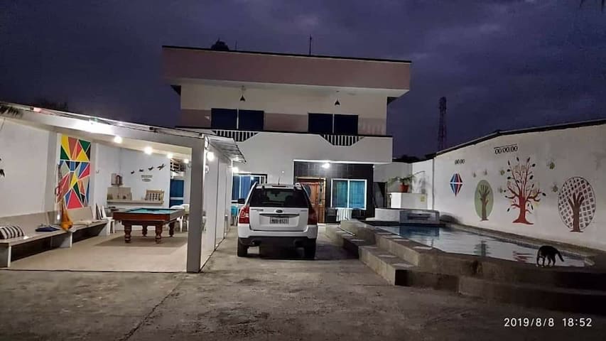 hospedaje con piscina billar wifi