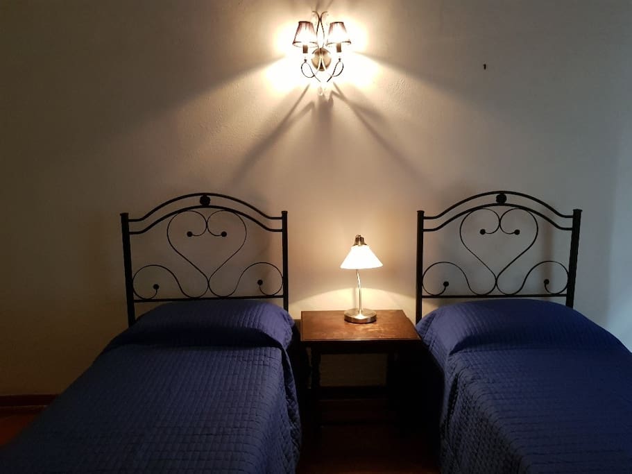 camera da letto disponibile anche matrimoniale