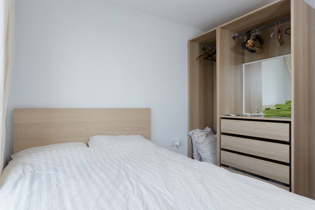Plenty of wardrobe and drawer space for your clothes and belongings.