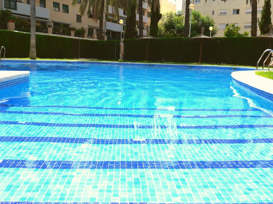 relaxing and refreshing moments in home pool